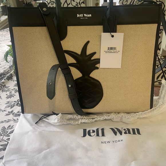 Jeff wan bag brand new retails for $279 - Picture 3 of 4